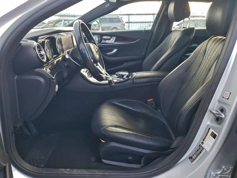 2019 MERCEDES-BENZ E 300  