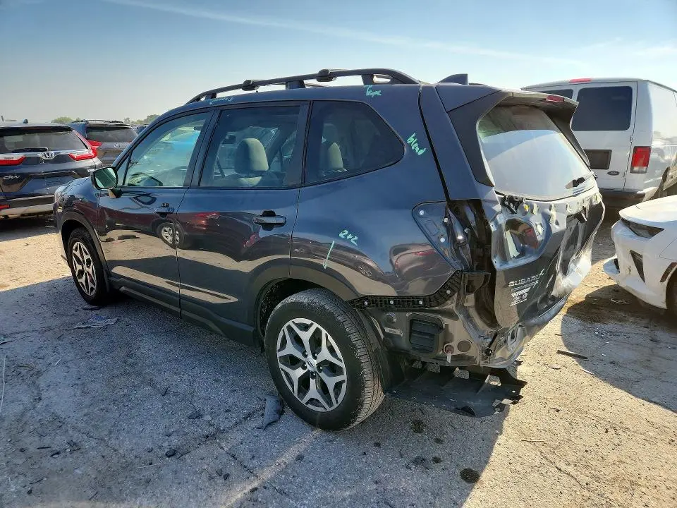 2023 SUBARU FORESTER PREMIUM  