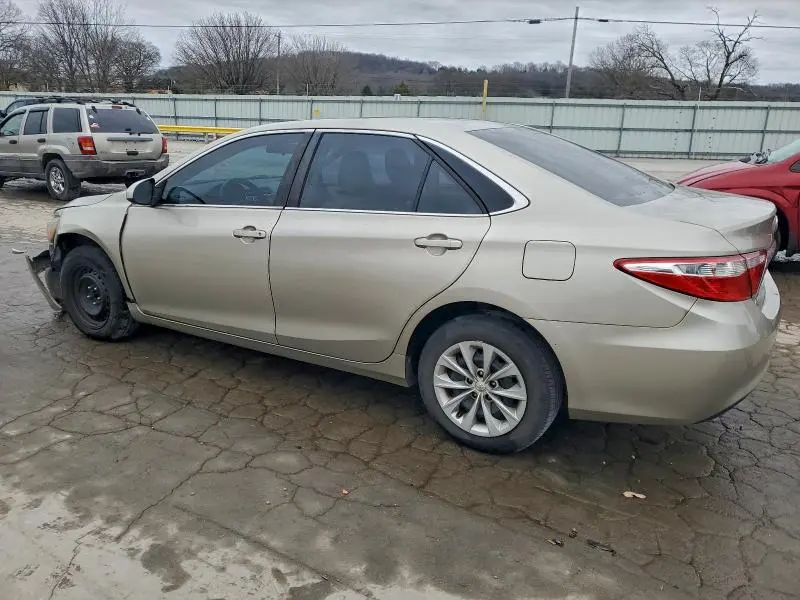 2016 TOYOTA CAMRY LE  