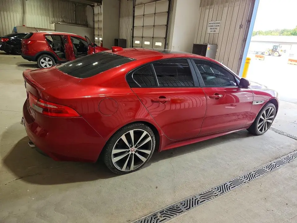 2017 JAGUAR XE R - SPORT  