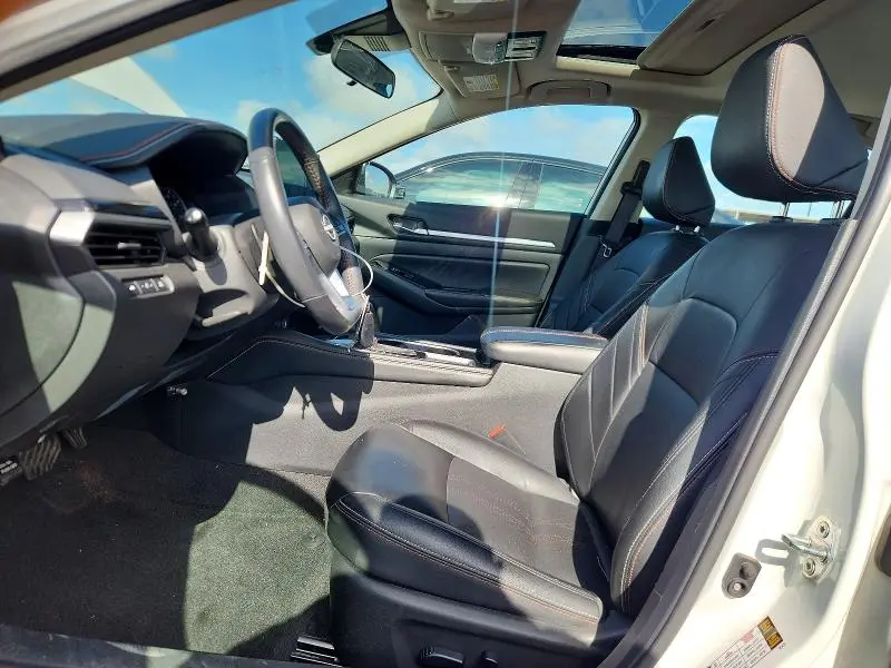 2024 NISSAN ALTIMA SR  
