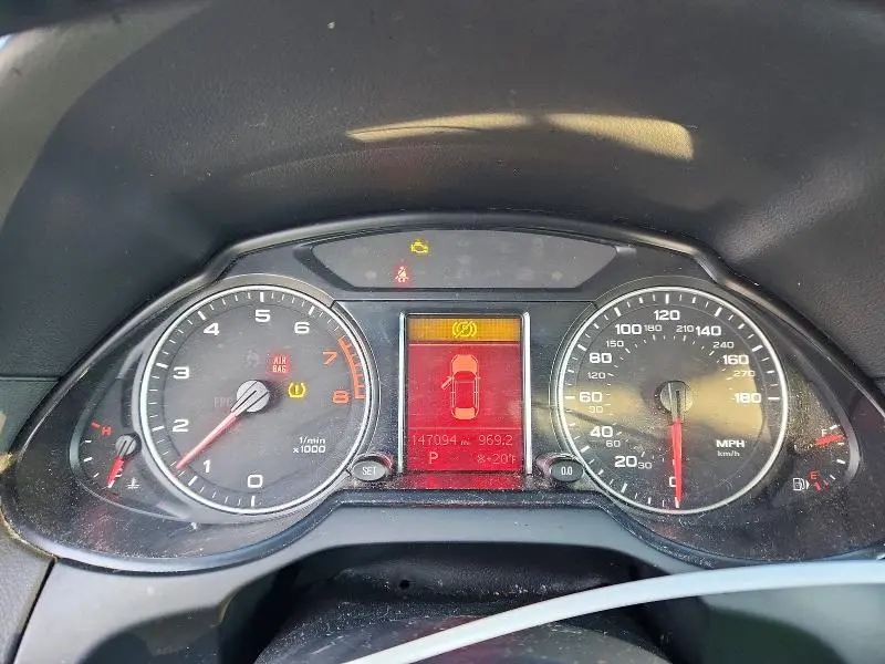 2011 AUDI Q5 PREMIUM  