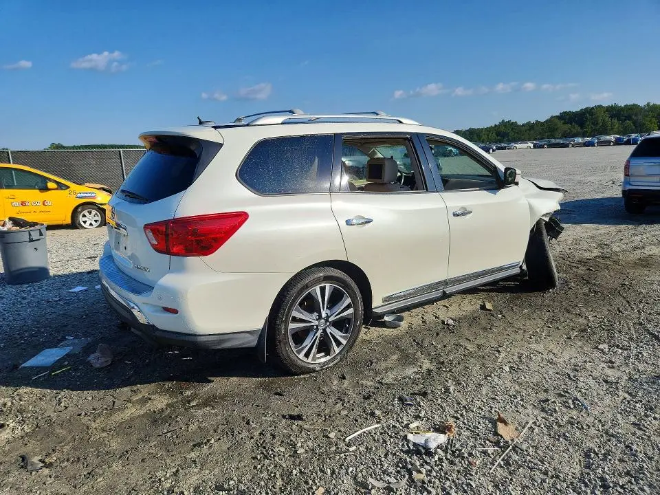 2018 NISSAN PATHFINDER PLATINUM  