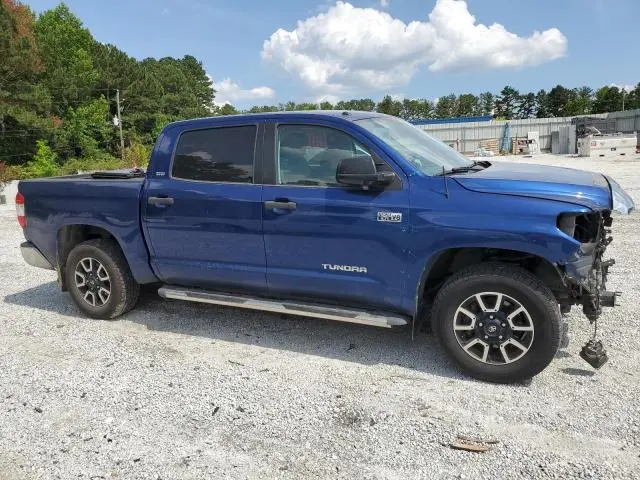 2015 TOYOTA TUNDRA CREWMAX SR5  