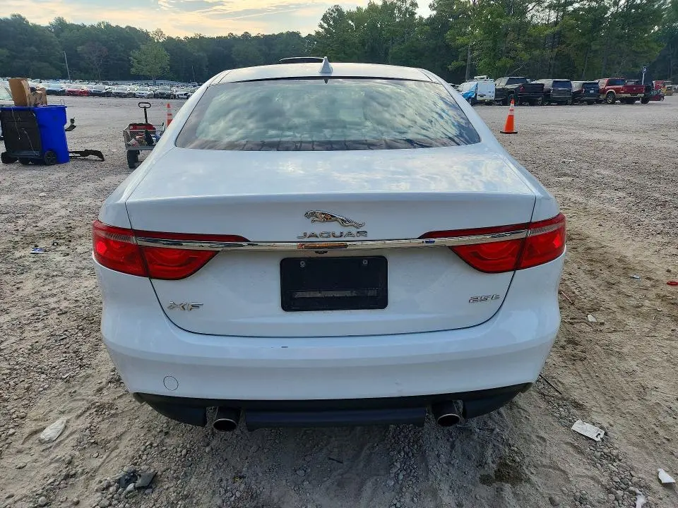 2019 JAGUAR XF PREMIUM  
