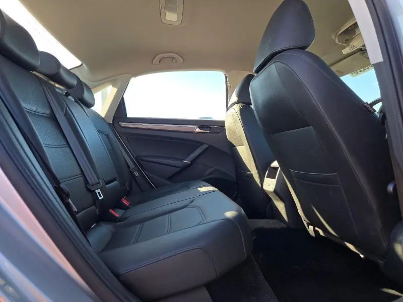 2018 VOLKSWAGEN PASSAT S  