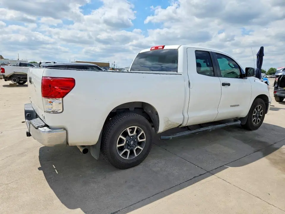 2011 TOYOTA TUNDRA DOUBLE CAB SR5  