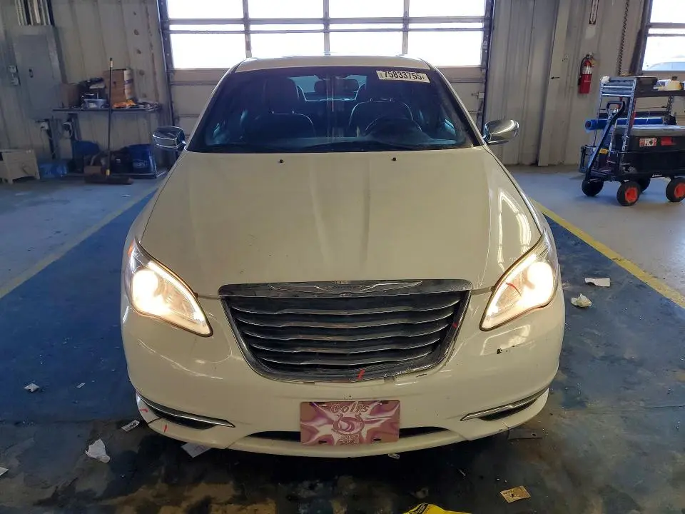 2013 CHRYSLER 200 LIMITED  