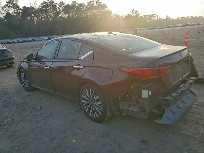 2023 NISSAN ALTIMA SV  