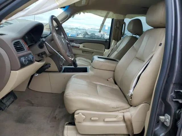 2010 CHEVROLET AVALANCHE LT  