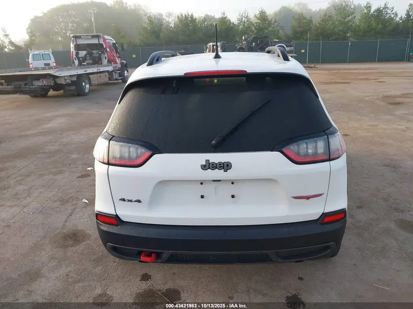 2022 JEEP CHEROKEE TRAILHAWK 4X4