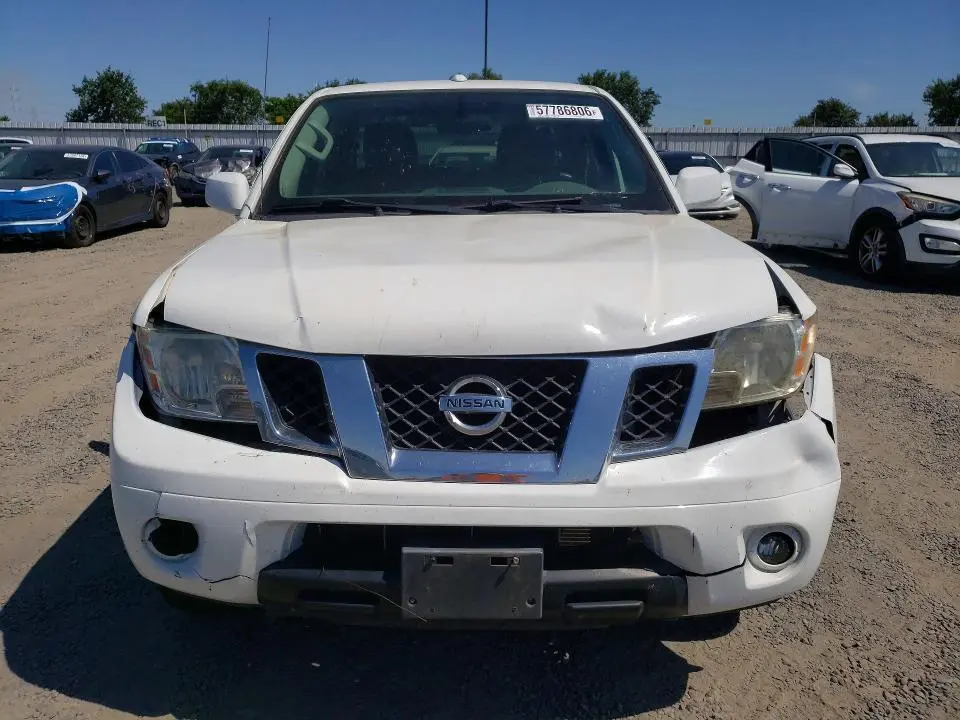 2018 NISSAN FRONTIER SV  