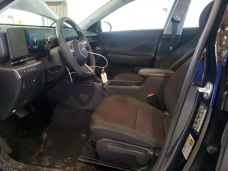 2025 HYUNDAI KONA SE  