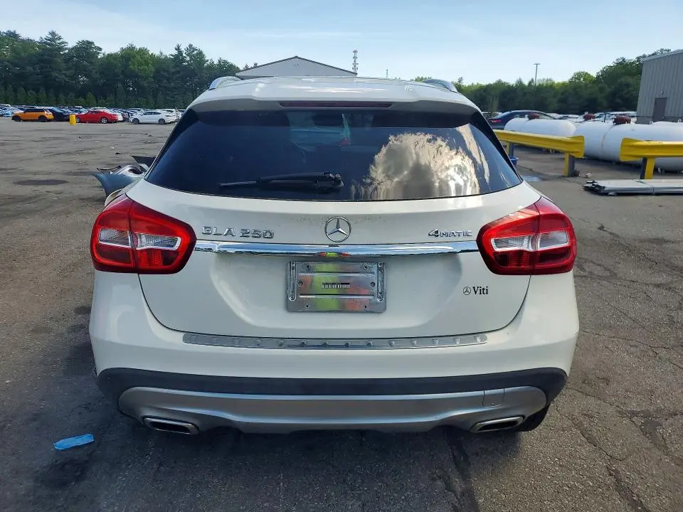 2015 MERCEDES-BENZ GLA 250 4MATIC  