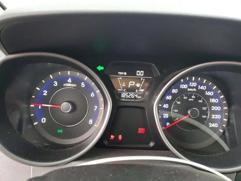 2014 HYUNDAI ELANTRA SE  