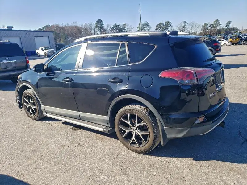 2016 TOYOTA RAV4 SE  