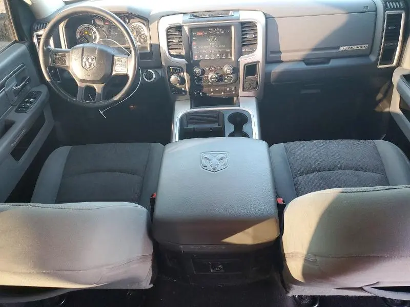 2017 RAM 1500 SLT  