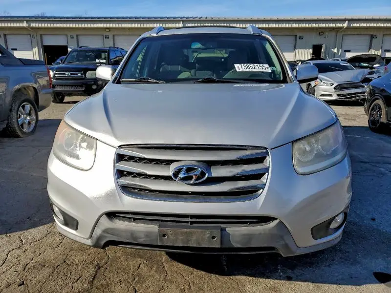 2012 HYUNDAI SANTA FE SE  