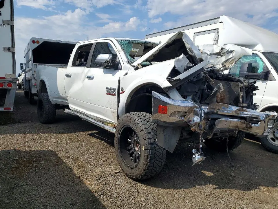 2014 RAM 3500 LARAMIE  