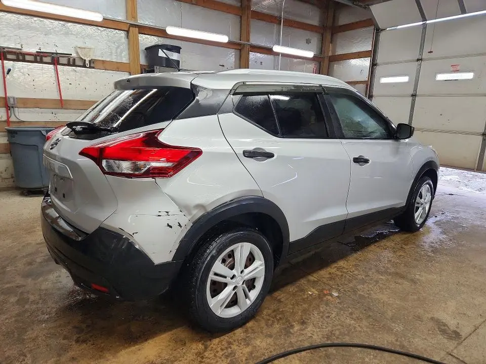2018 NISSAN KICKS S  