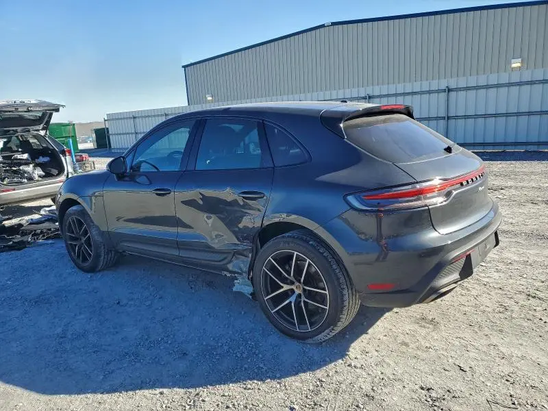 2022 PORSCHE MACAN   