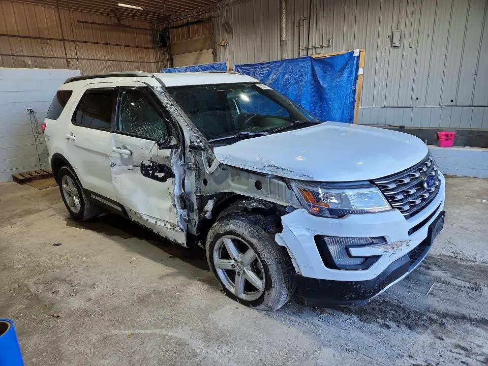 2017 FORD EXPLORER XLT  
