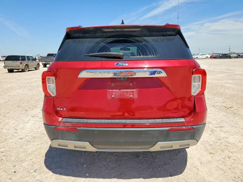 2021 FORD EXPLORER XLT  