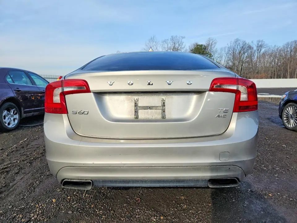 2014 VOLVO S60 T5  