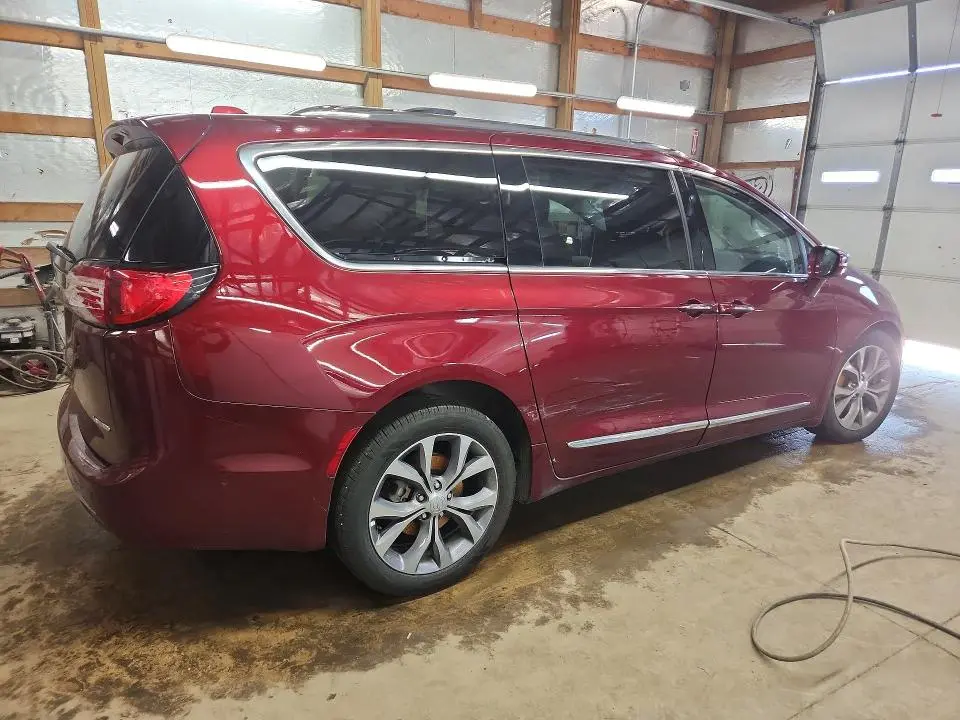 2018 CHRYSLER PACIFICA LIMITED  