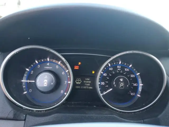 2011 HYUNDAI SONATA GLS  