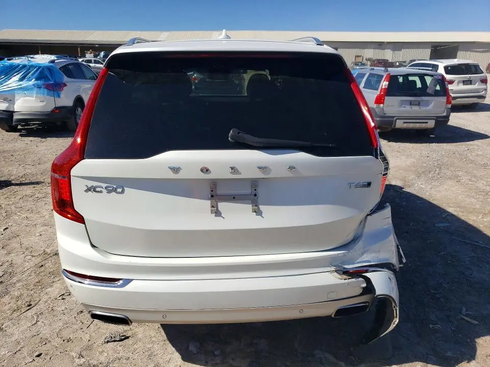 2018 VOLVO XC90 T6  