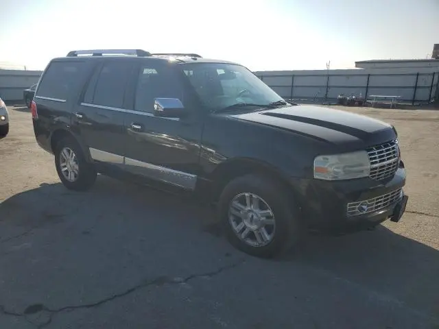 2011 LINCOLN NAVIGATOR   