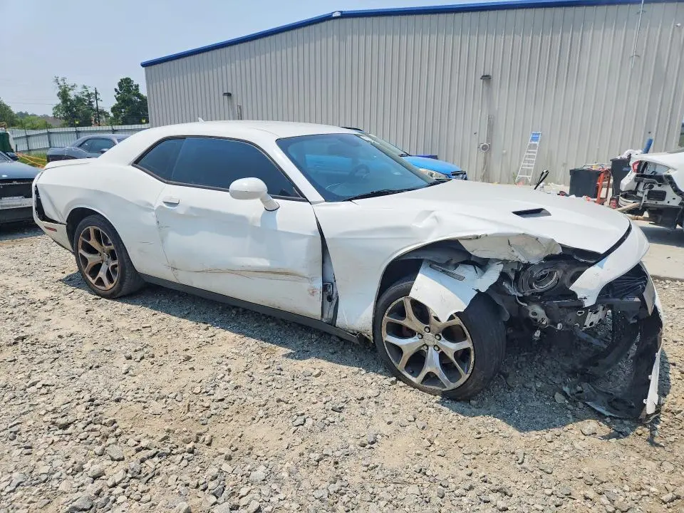 2016 DODGE CHALLENGER SXT  