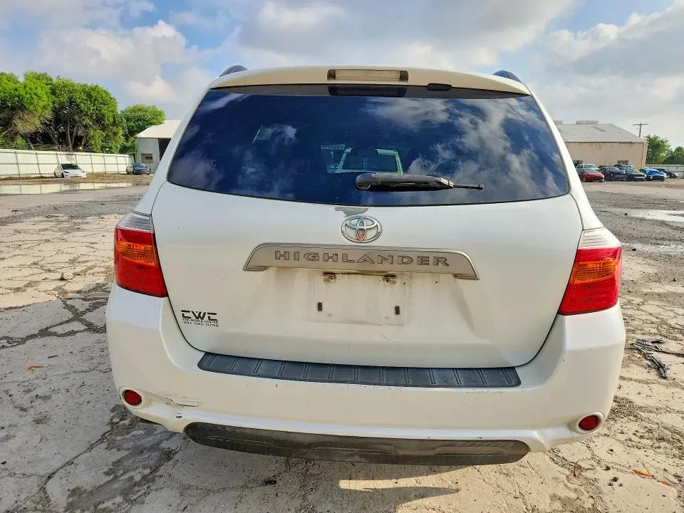 2010 TOYOTA HIGHLANDER BASE  