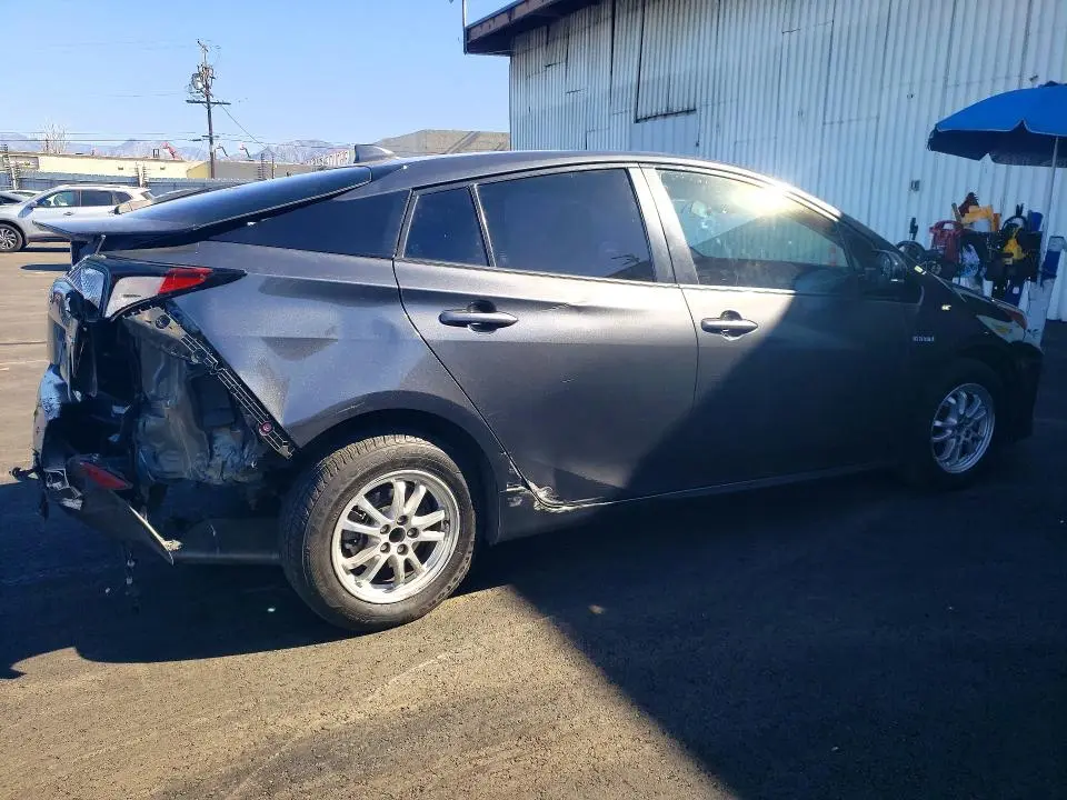 2020 TOYOTA PRIUS LE  