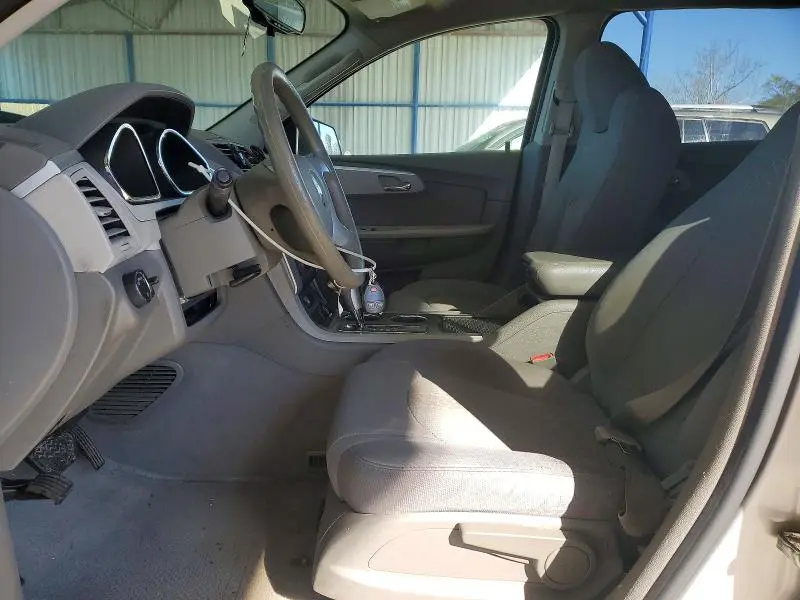 2011 CHEVROLET TRAVERSE LS  
