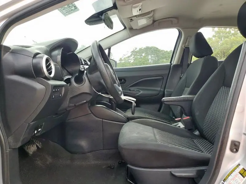 2021 NISSAN VERSA S  