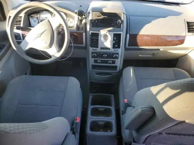 2010 CHRYSLER TOWN & COUNTRY TOURING  