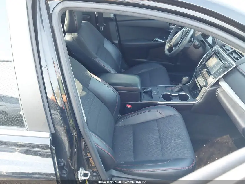 2017 TOYOTA CAMRY HYBRID SE