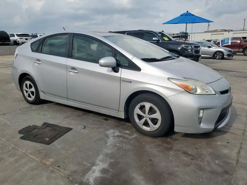 2014 TOYOTA PRIUS   