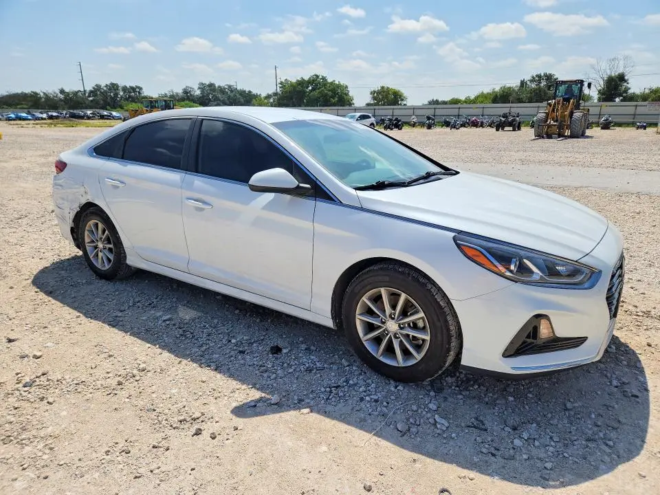 2018 HYUNDAI SONATA SE  