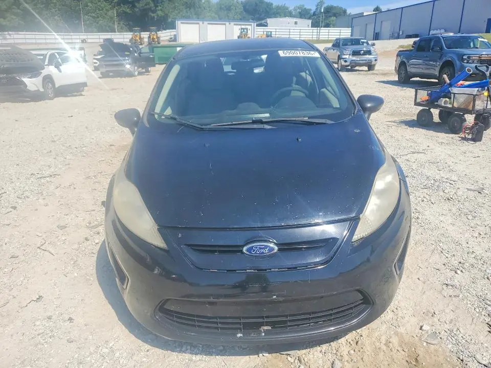 2011 FORD FIESTA SE  