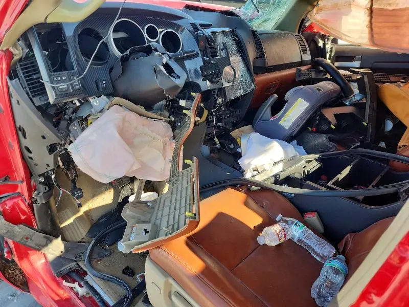 2011 TOYOTA TUNDRA CREWMAX LIMITED  