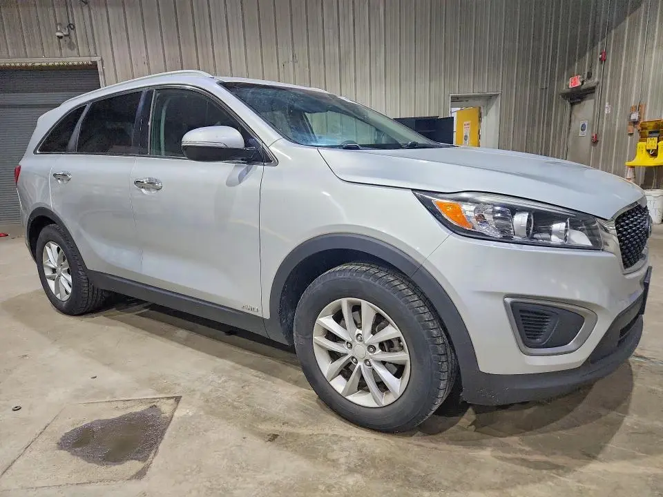 2016 KIA SORENTO LX  