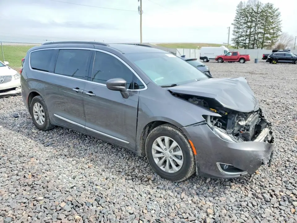2017 CHRYSLER PACIFICA TOURING L  