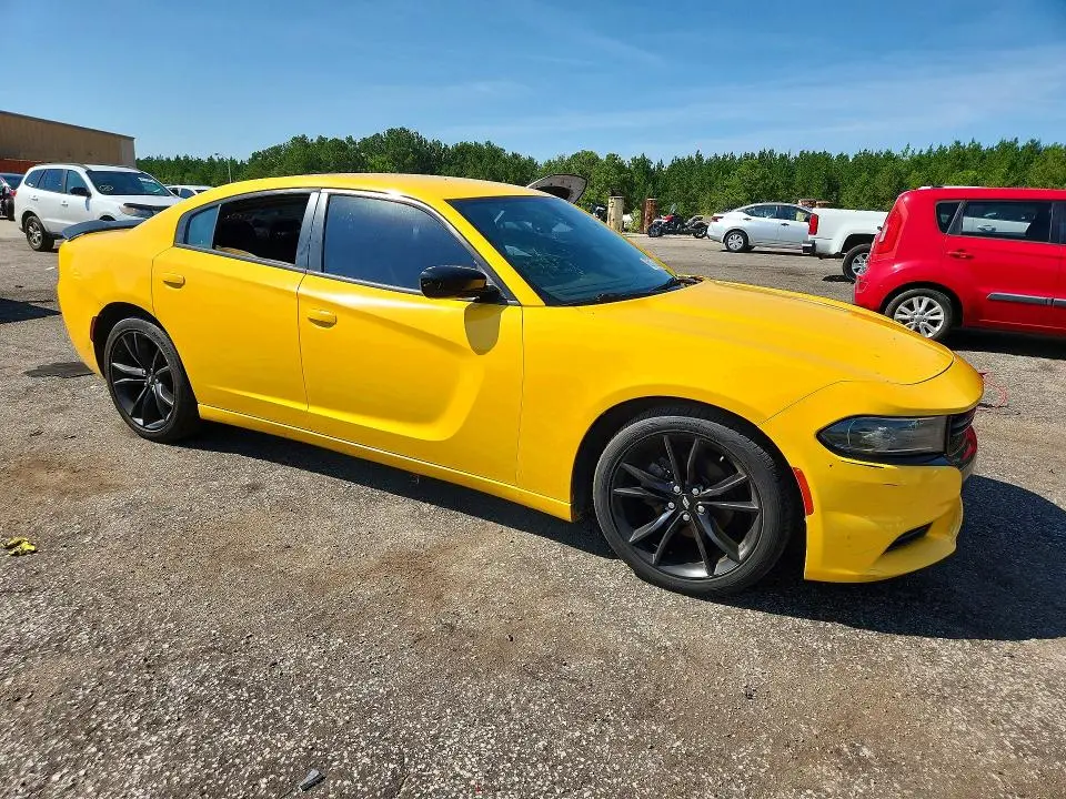 2017 DODGE CHARGER SE  