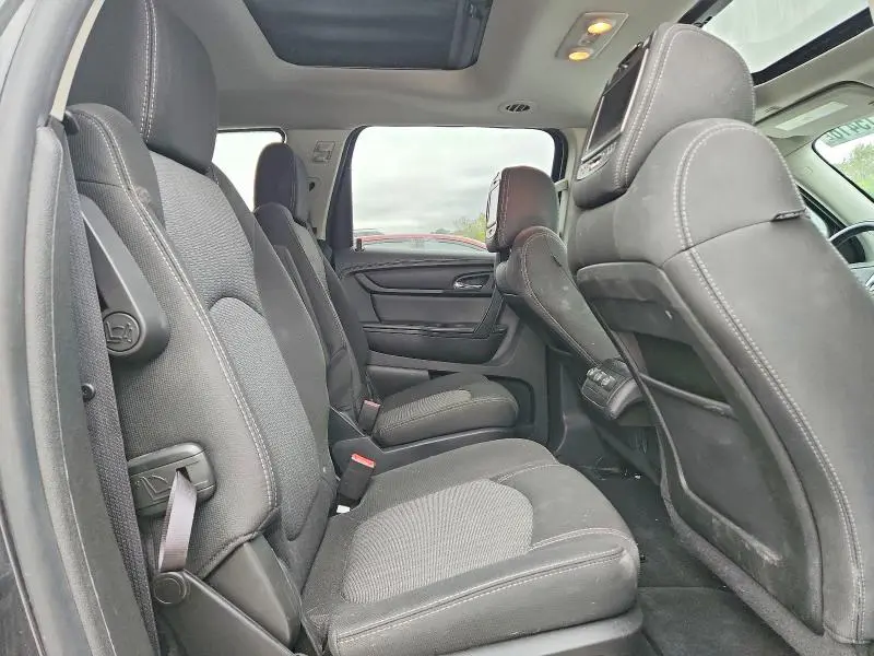 2014 CHEVROLET TRAVERSE LT  