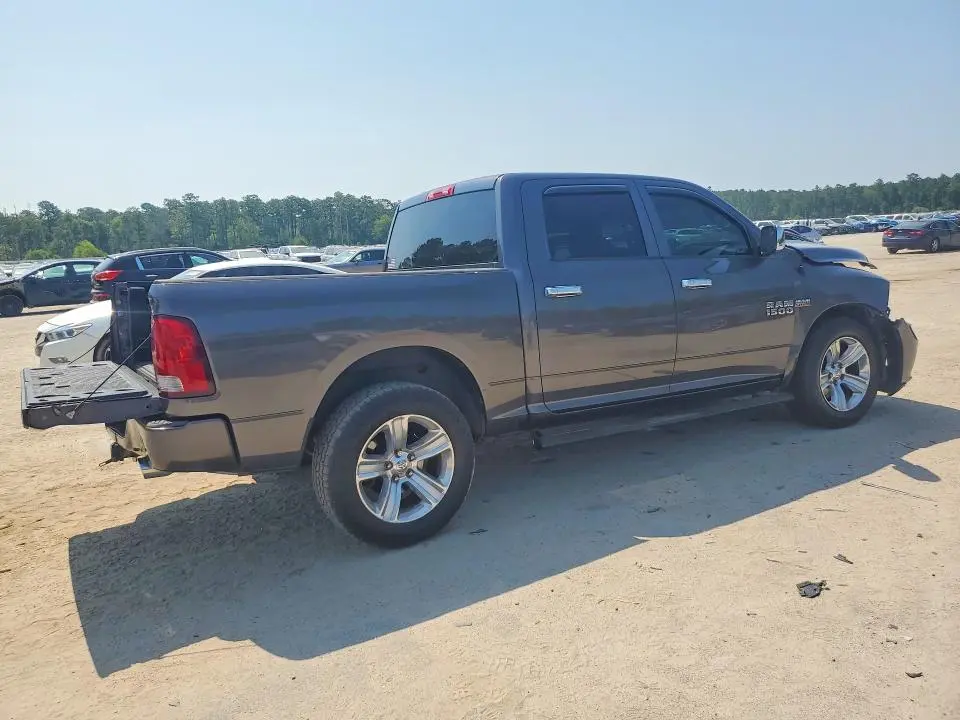2015 RAM 1500 ST  