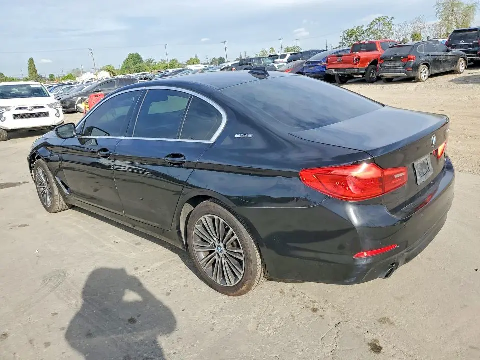 2019 BMW 530E   