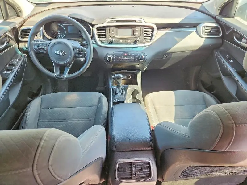 2017 KIA SORENTO LX V6  